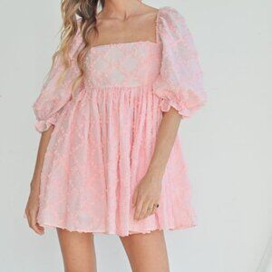 NWT Ribbon textured puff sleeve babydoll mini dress